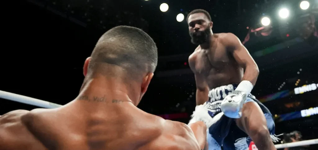 Jaron Ennis Wows In Super Welterweight Debut